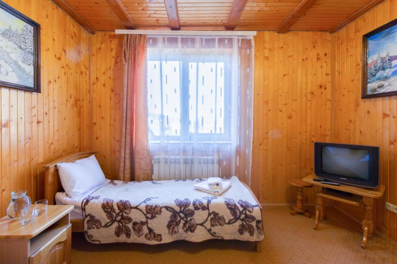У Мар'Яни І Назара Yaremche Exterior foto