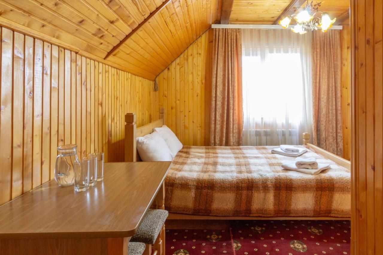 У Мар'Яни І Назара Yaremche Exterior foto